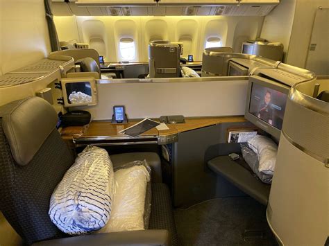 aa 777 first class.
